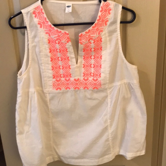 Old Navy sleeveless blouse w/ embroidered yoke. - Picture 1 of 4